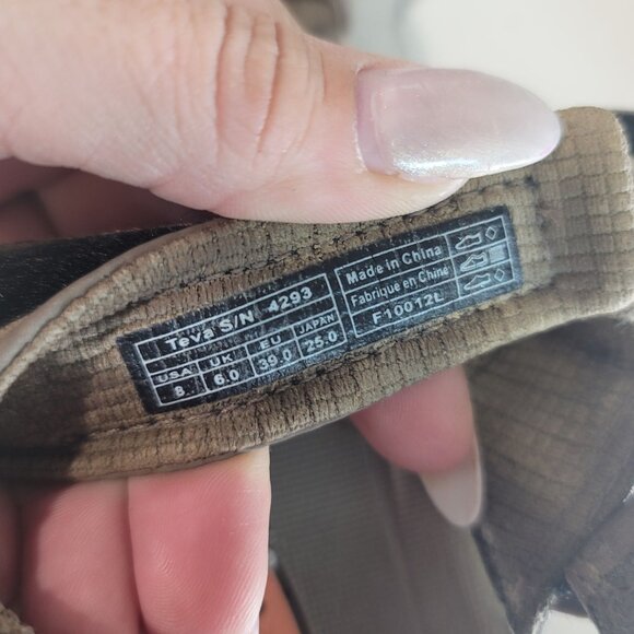 Teva Brown Strappy water hiking Outdoor Sandals adjustable straps Size 8 - Picture 3 of 9